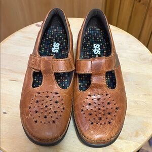 SAS Tan Leather Mary Jane Shoes size 9 M